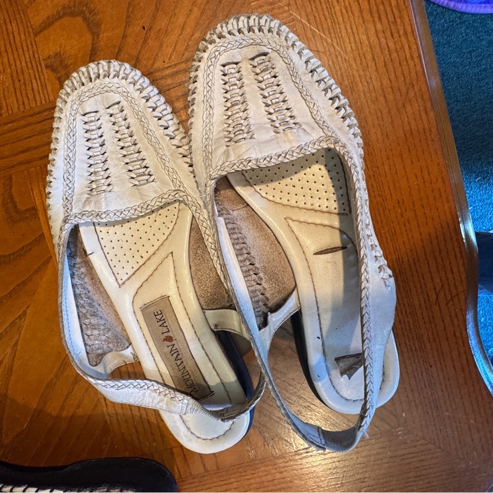 Mountain Lake Women's Cream Braided Slingback Moccasins